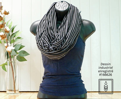 Foulard infini en bambou noir rayé blanc